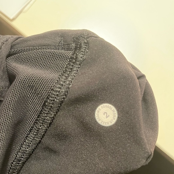 Lululemon dance studio joggers size 2 - Picture 6 of 6